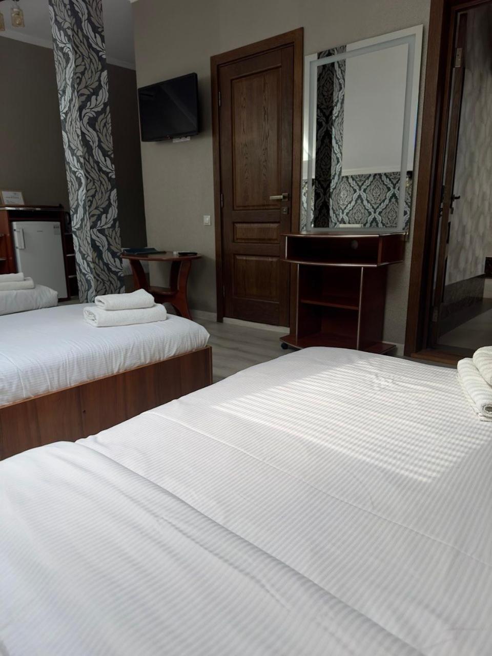 Hotel Львівський Esterno foto
