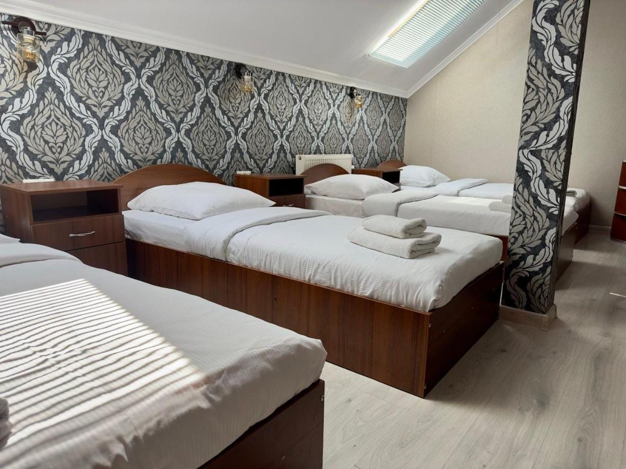 Hotel Львівський Esterno foto