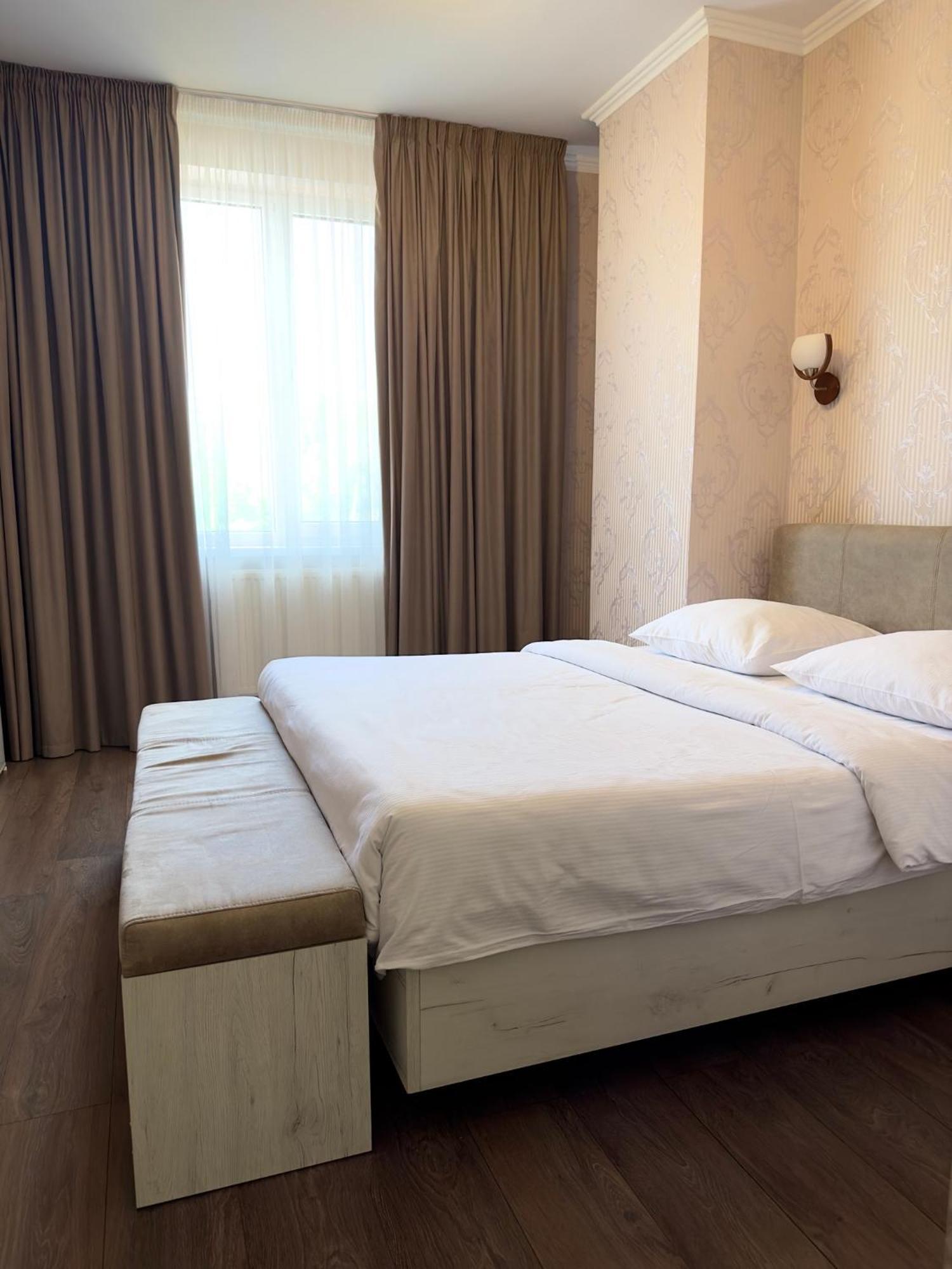 Hotel Львівський Esterno foto
