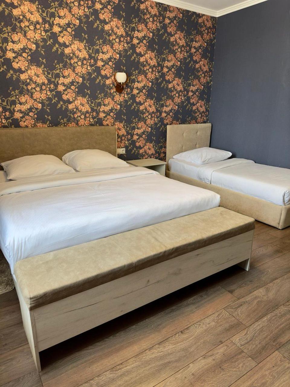 Hotel Львівський Esterno foto